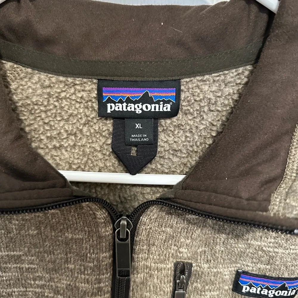 Patagonia Tan Fleece Jacket - Picture 3 of 4
